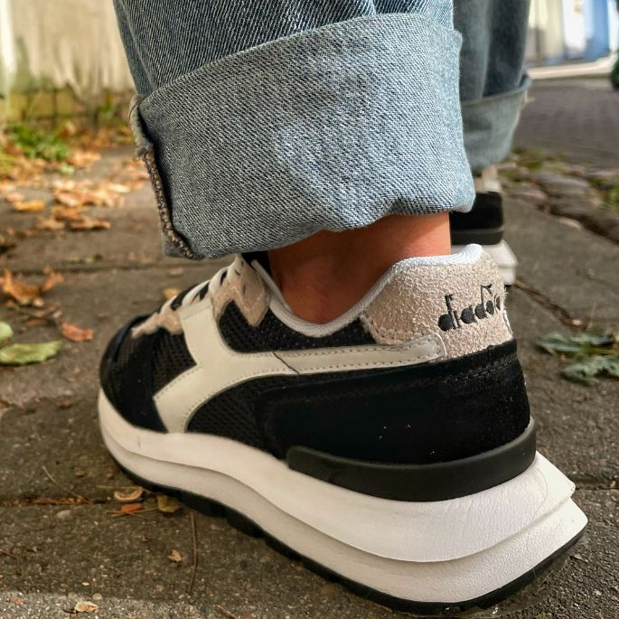 Кроссовки DIADORA Kmaro 42 Suede Mesh Black/White