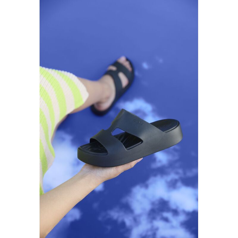 Crocs™ Getaway Platform H-Strap Black